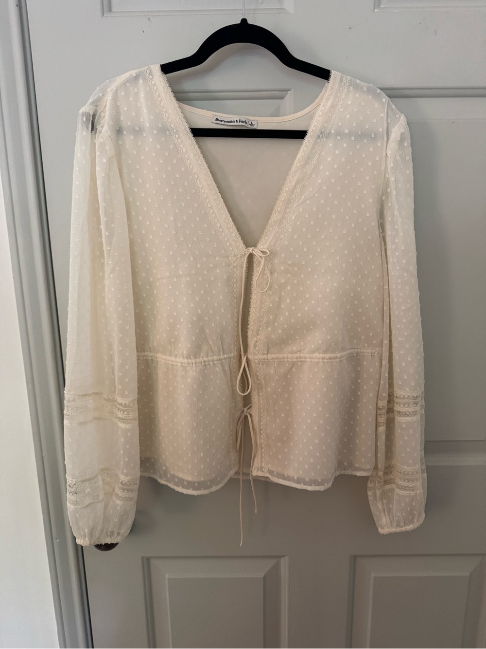 Abercrombie & Fitch tie front white/cream peasant top size large